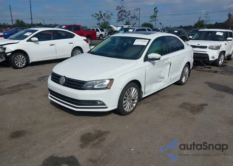 2016 Volkswagen Jetta 1.8T Sel/1.8T Sel Premium z USA, uszkodzony, nr VIN 3VWL07AJ6GM409184